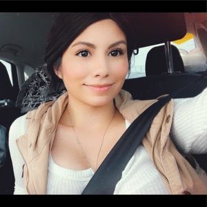 Meet your Posher, Alondra